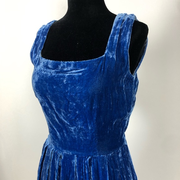 🦋 Vintage 1950’s Blue Velvet Dress - Picture 2 of 4